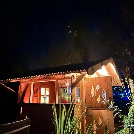 营地 An Bothan Beag The Little Hut