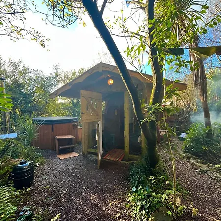 An Bothan Beag The Little Hut Campsite *